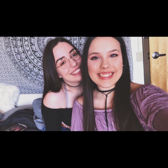 Meet your Posher, Olivia - Picture 1 of 1